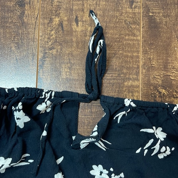 Black chiffon crop Top with Tie at front size XS - Picture 3 of 5